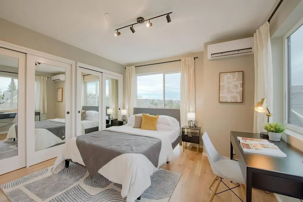 Apartment Seattle Charm, Near University, 3 Bedroom W&D, Fast Wifi