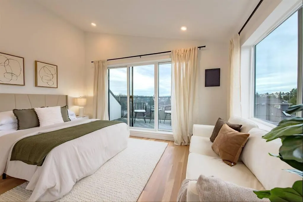 Seattle Charm, Near University, 3 Bedroom W&D, Fast Wifi
